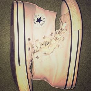 Light pink converse,one pair